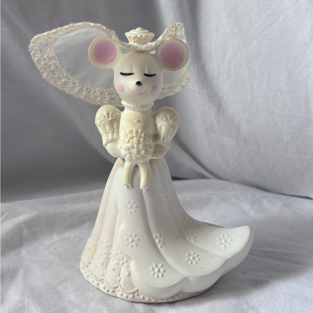 Vintage Avon Church Mouse Bride Perfume Bottle for collectors (empty)